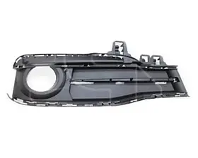 Решітка права BMW 3 F30 Sport 16-19 (Тайвань) з отв. під ПТФ