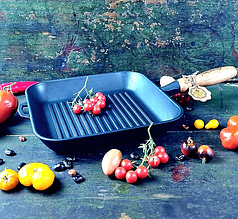 Сковорода Maysternya Т307Ук чавунна лита 28*28*4см квадратна (гриль), вага 2,7кг