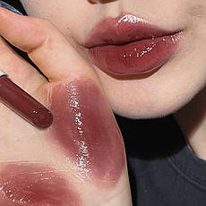 Сяйлива помада для збільшення губ Sheglam Berry Season