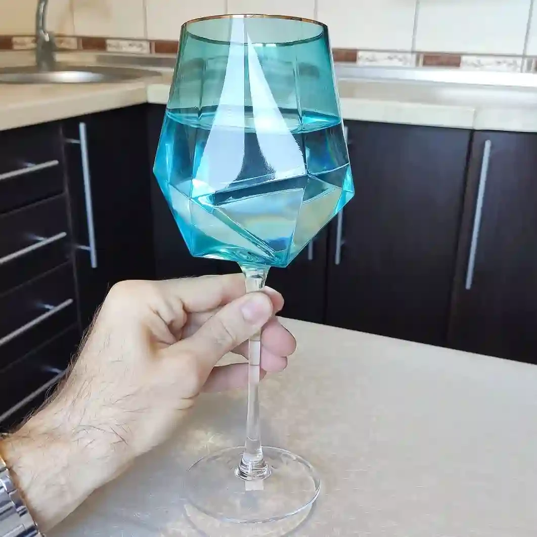 Келих для вина з золотою облямівкою "Блакитний діамант", 600мл