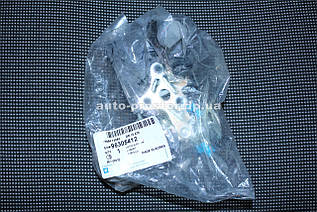 Замок дверей Ланос (електр) передній правий (GM) 96305412