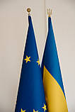 Набір для двох прапорів Україна ЄС, атлас прапор 90х135 см, тримач квадрат, держак 2 м, навершя Тризуб Куля, фото 5