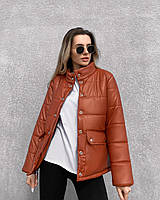 Женская крутая кожаная куртка на пуху на весну/лето коричневая. Женская кожанка коричневого цвета