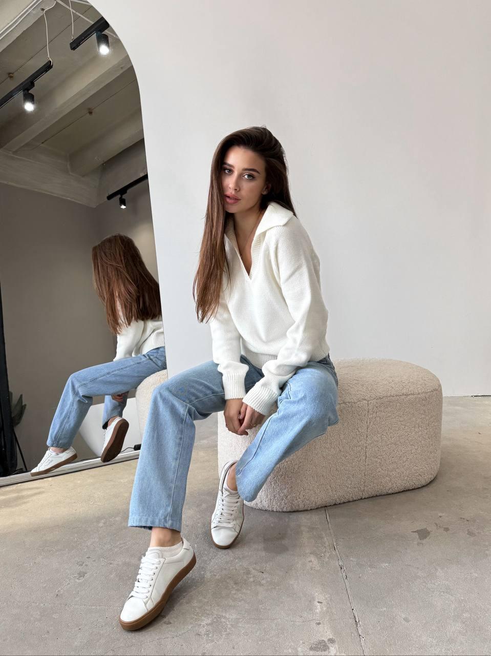 Стильний жіночий в'язаний светр поло з v-подібним вирізом, фото 1