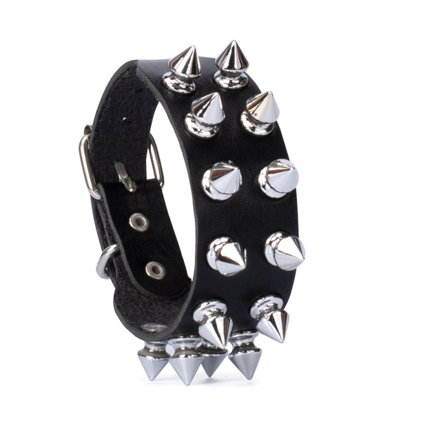 Браслет на руку шкіряний чорний з металевими шипами Браслет на руку шкіряний чорний з металевими шипами
