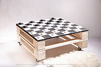 Стол "Шахматная доска" из дерева на колесах Уникальный деревянный стол в виде шахматной доски из дерева