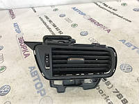Дефлектор повітропроводу Audi A6 2012 3.0L CGXB 4G1820901