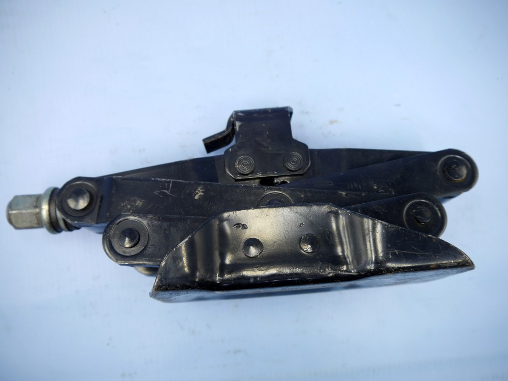 Домкрат Renault Megane 1 (1995-2003)  8200096829