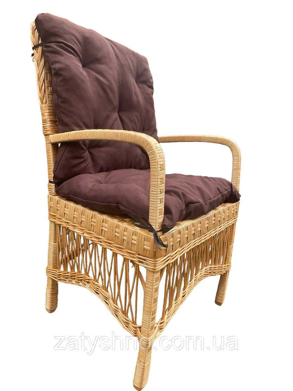 Стільчик плетений із коричневою подушкою