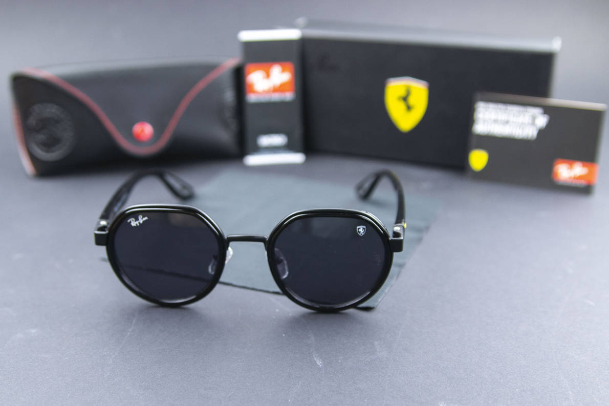 Сонцезахисні окуляри RAY BAN Ferrari поляризаційні UV400 (арт. 3703) чорна лінза/чорна оправа, фото 2