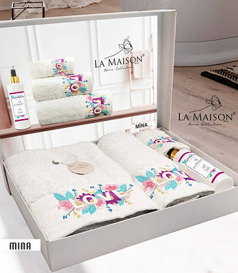 Подарунковий набір рушників La Maison, 3 шт. з ароматом Mina  (3 шт)
