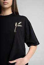 Повсякденна чорна жіноча оверсайз футболка з вишивкою "Пшениця", фото 3