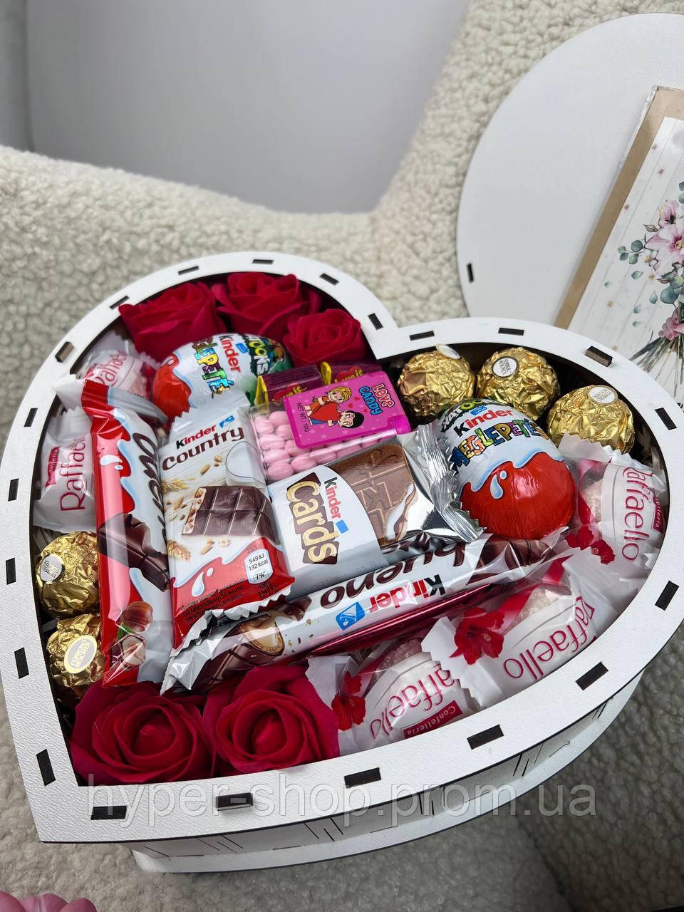 Подарочный сладкий бокс со сладостями для дочки на подарок, вкусные подарочные боксы с конфетами для детей - фото 9 - id-p2118245095