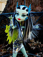 Лялька-монстер хай Френкі Штейн Супергерої — Frankie Stein Power Ghouls