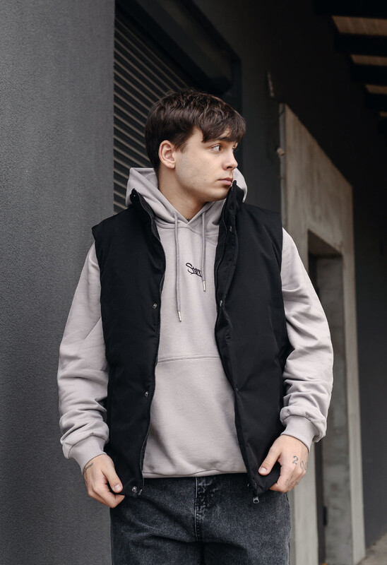 Базова жилетка чорного кольору Staff pro black