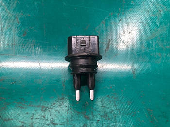 Датчик рівня бачка омивача AUDI Q5 08-16 CAEB 2.0T 2011 (б/у)