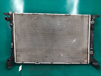 Радіатор основний AUDI