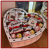 Романтический подарок девушке на 14 февраля подарочный бокс Сердечный Kinder Box, огромный подарочный набор