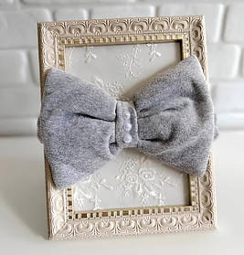 Бантік - пов'язка велюрова для дитячого конверта на гумці Lari Сірий