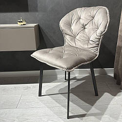 Велюрові стільці бежевого кольору Marsel із чорними металевими ніжками до спальні