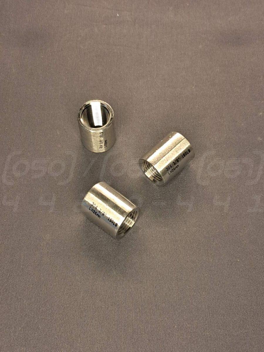 Муфта пряма різьбова Ду 10 (3/8") з нержавіючої сталі AISI316, повністю прорізана