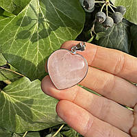 Кулон з натурального каменю Рожевий Кварц серце в сріблястій оправі d-35х26х9мм+- (ціна за 1шт)
