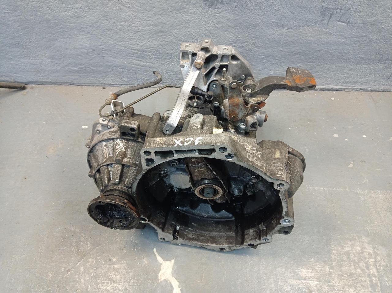 VW Passat B6 1.9TDI МКПП коробка передач механічна JCX