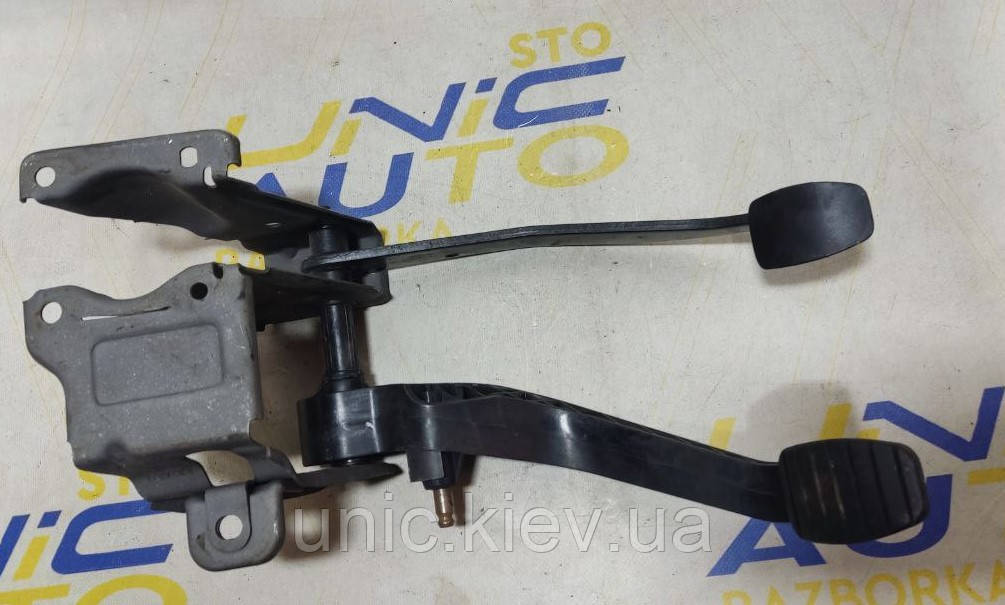 Блок педалей (гальма зчеплення) Рено Кліо 4 б/в 465102380R