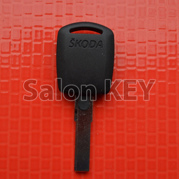 Ключ Skoda з місцем під чип HU66
