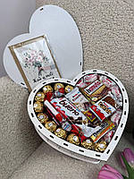 Сладкий подарочный набор Сердце, сладкий бокс на праздник 8 марта для мамы, девушки, сестры