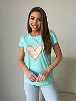 Мятная трикотажная футболка с крупным сердцем, размер S
