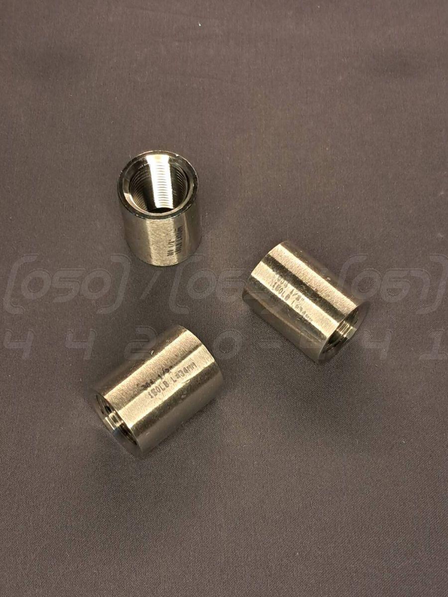 Муфта прямая різьбова Ду 15 (1/2") з нержавіючої сталі AISI304, повністю прорізана
