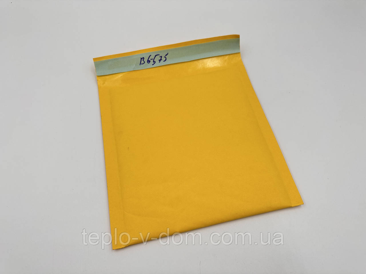 Конверт з відривною стрічкою Білий Поштовий 180×180 № CD VIP 100 шт/уп. Бандерольний з повітряним прошарком