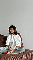 Літня жіноча футболка оверсайз (біла, чорна) вільного крою з вишивкою