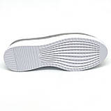 Жіночі шкіряні кеди білого кольору на шнурівці з перфорацією MIDA 230574(751) розмір 36, фото 9