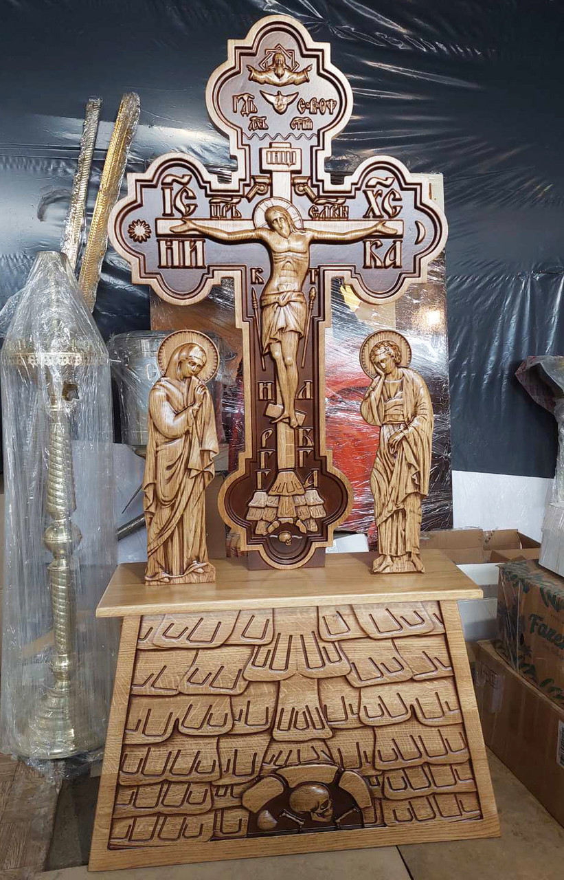 Церковна Голгофа-хрест з вільхи з предстоящими 1,8 м