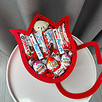 Женский подарочный набор "Тюльпан" со сладостями киндер