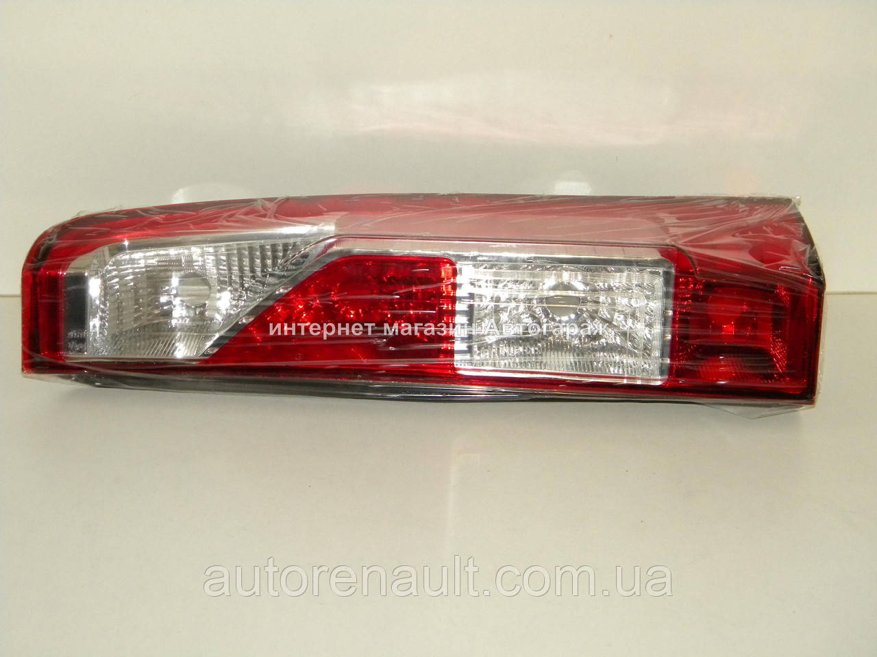 Ліхтар задній (праворуч) на Рено Майстер III 2010-> POLCAR (Польща) 60N1881E