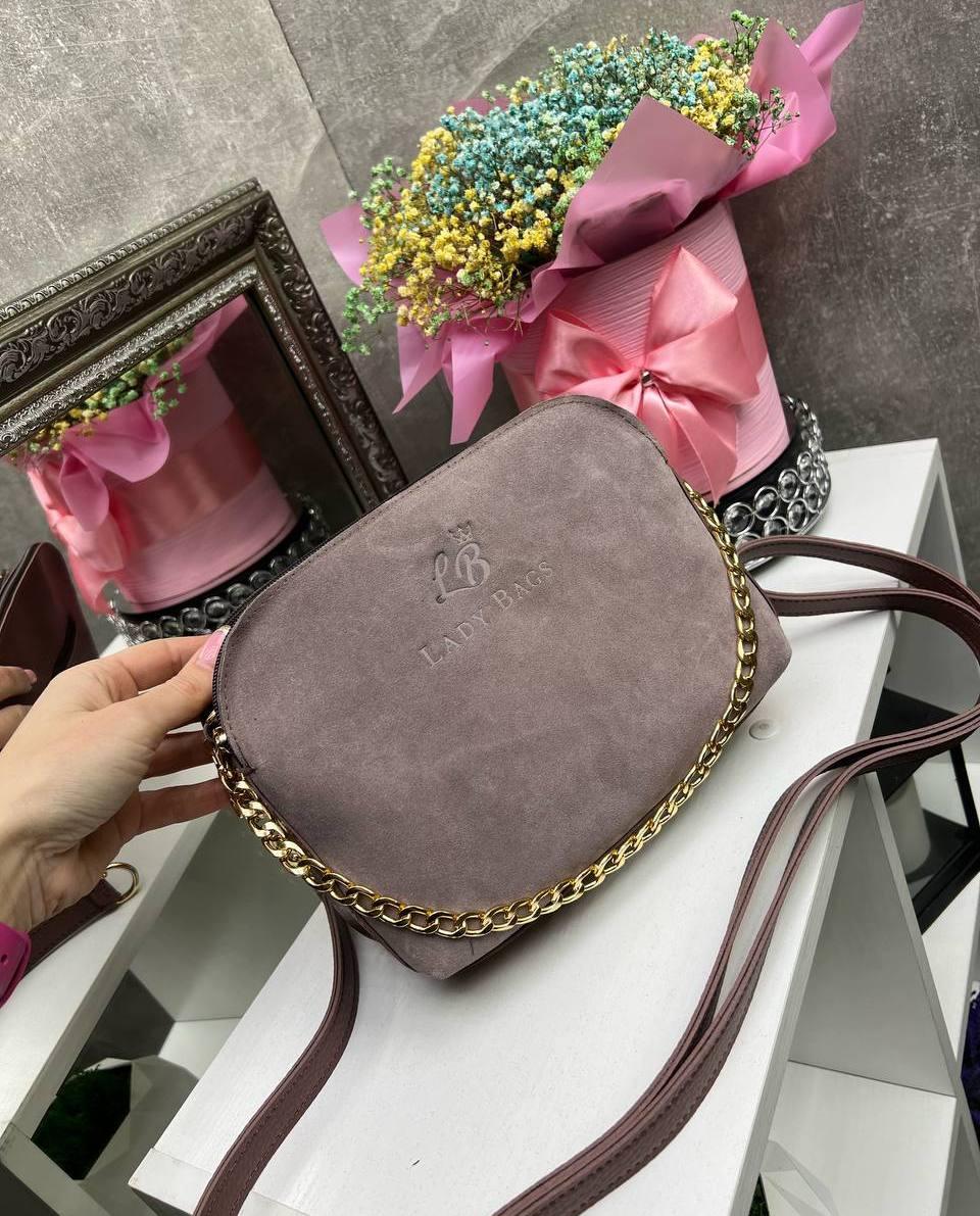 Замшева сумка через плече крос-боді сумочка клатч на ланцюжку темна пудра натуральна замша+кожзам