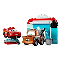 Конструктор LEGO DUPLO Disney 10996 Развлечения Молнии МакКвина и Мейтера на автомойке