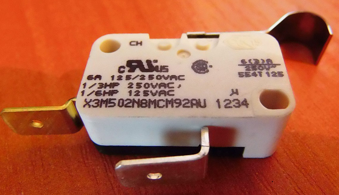 Мікроперемикач на двері кавоварки Saeco Vienna X3M502K2KAM92AS 186723600, 996530026329