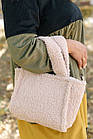 Сумочка жіноча шопер стильна 28*21 см на блискавці з довгим ремінцем хутро Тедді Nata Бежевий, фото 2