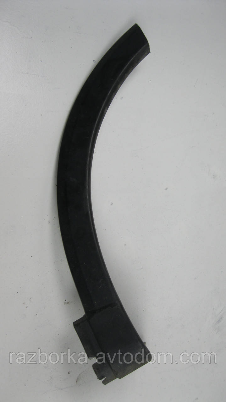Накладка (молдінг) крила заднього лівого Opel Corsa C (2000-2012) OE:13113539