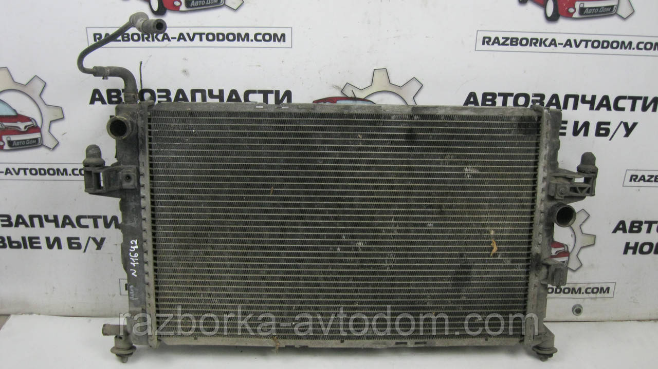Радіатор охолодження двигуна Opel Corsa C (2000-2012), Combo (2001-2011), Tigra (2004-2010) OE:93177424