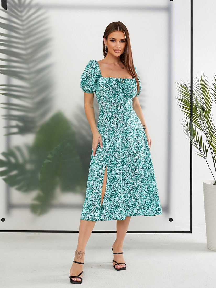 Сукня літня зеленого кольору з квітковим принтом та розрізом