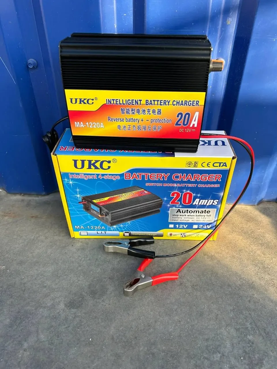 Зарядний пристрій для автомобіля UKC 12 вольтів 20 ампер зарядний для акумулятора з клемами BATTERY CHARGER