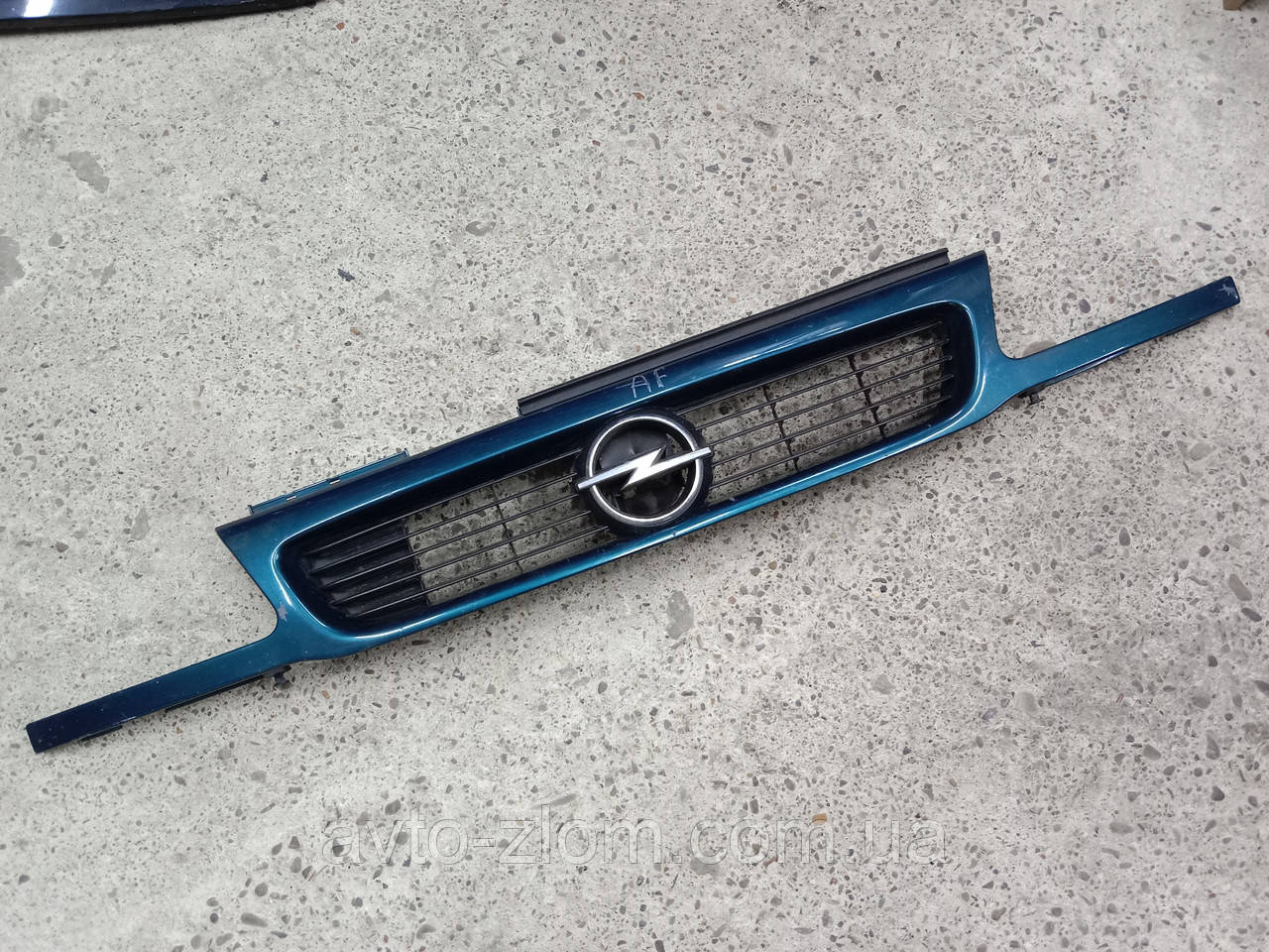 Решітка радіатора Opel Astra F, Опель Астра Ф. 90452416, фото 1