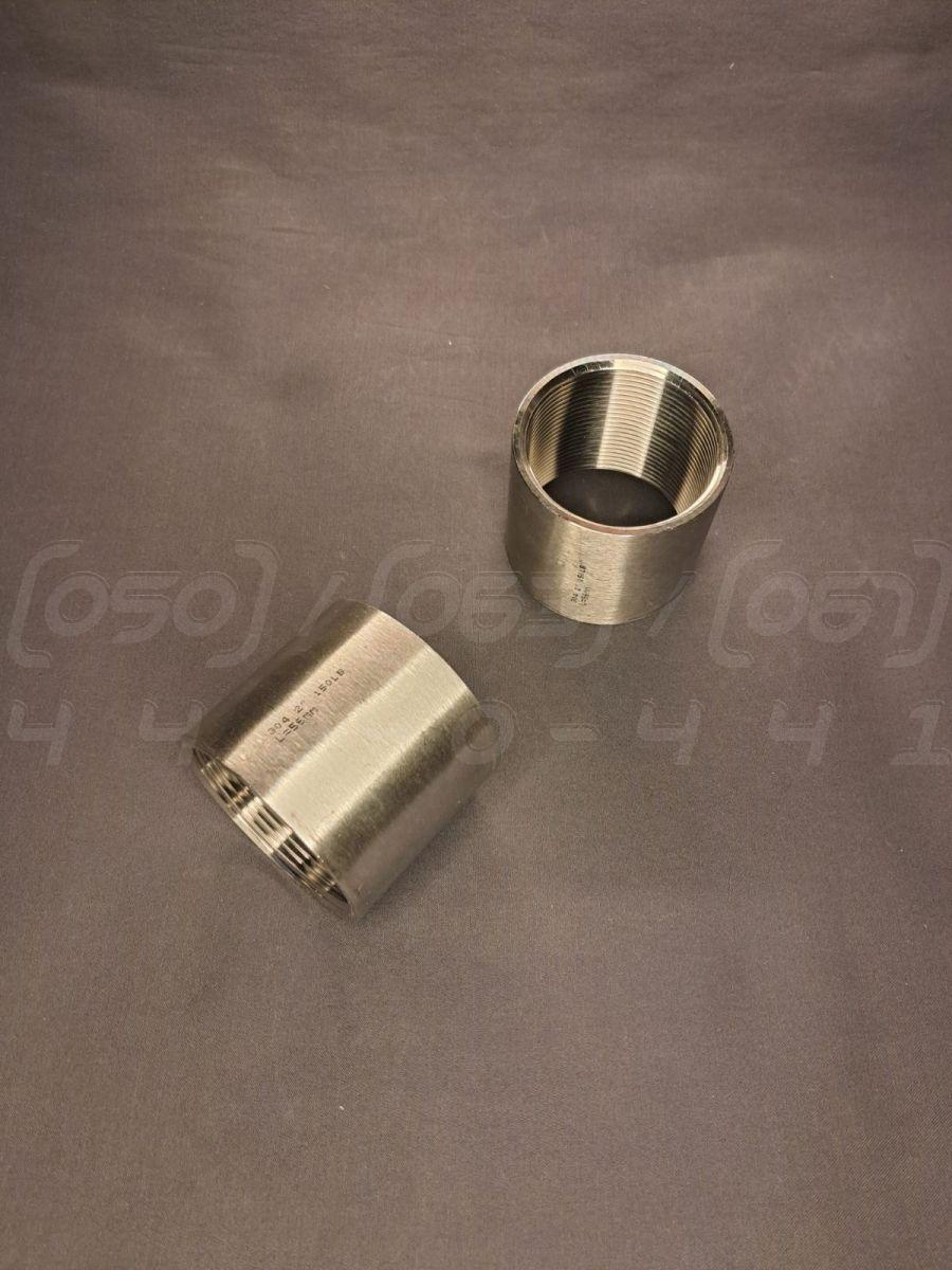 Муфта пряма різьбова Ду 50 (2") з нержавіючої сталі AISI316, повністю прорізана