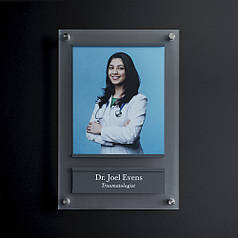 Акрилова табличка з фотографією для школи, та дошки пошани