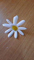 Ромашка біла з штучної тканини , розмір квітки - 4см